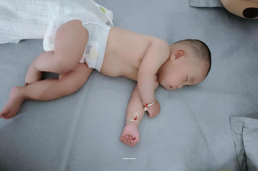 丰城三个月宝宝抬头不稳